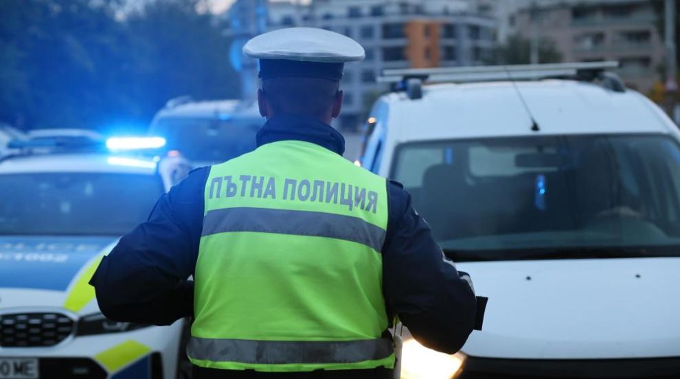 Задържаха служители на „Пътна полиция“ в Хасково